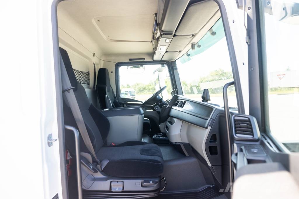 MAN TGM 18.290 4x2 LL CH Camiones con caja de remolque