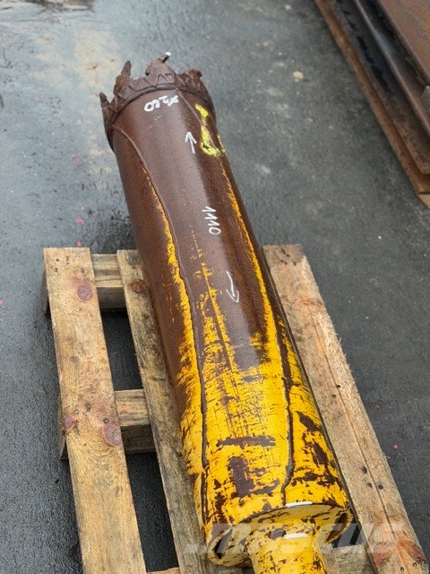 CAT 260 MM AUGER Tarière