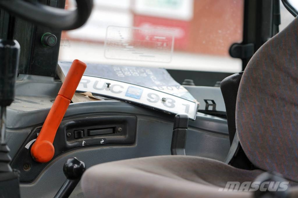 NEW HOLLAND TL70 / RUC931 Τρακτέρ