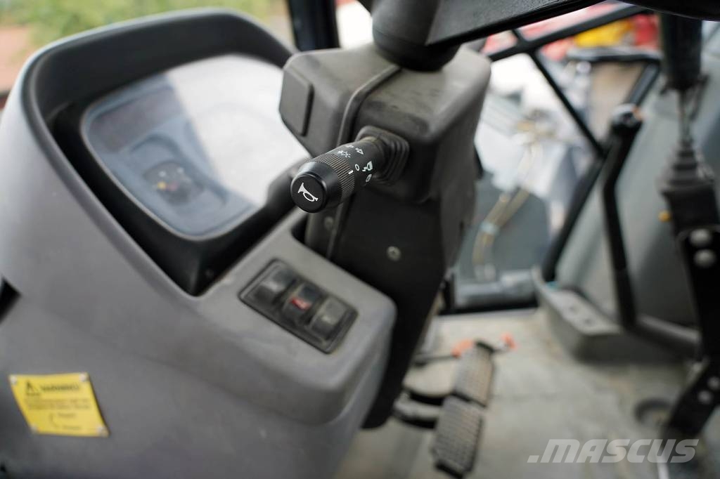 NEW HOLLAND TL70 / RUC931 Τρακτέρ