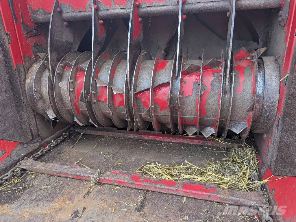 TEAGLE TOMAHAWK 8100 Futtermischwagen