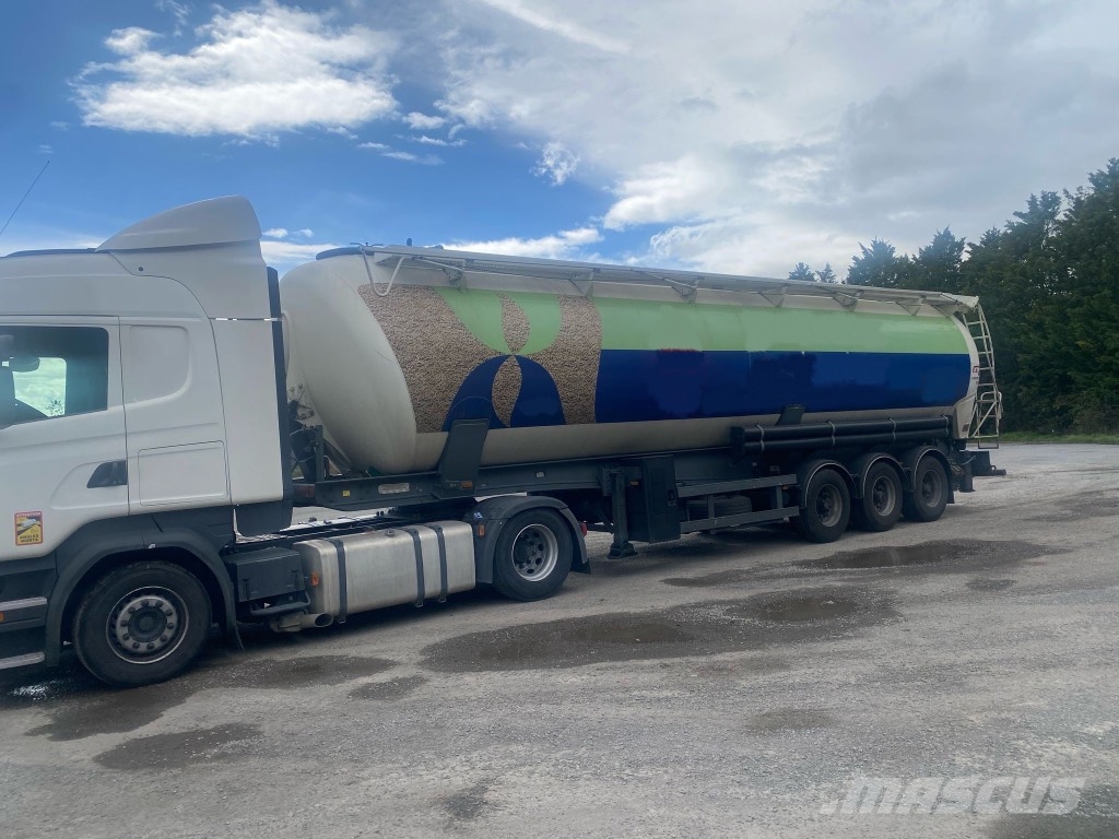 Spitzer SK2460CAL Tanktrailer