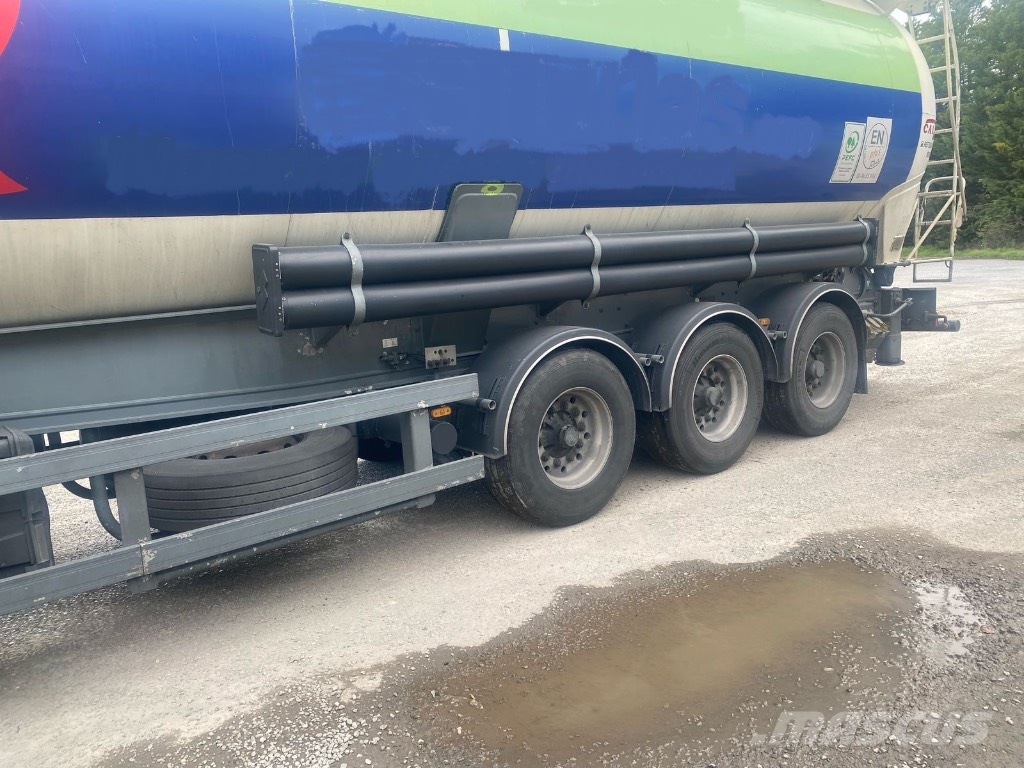Spitzer SK2460CAL Tanktrailer