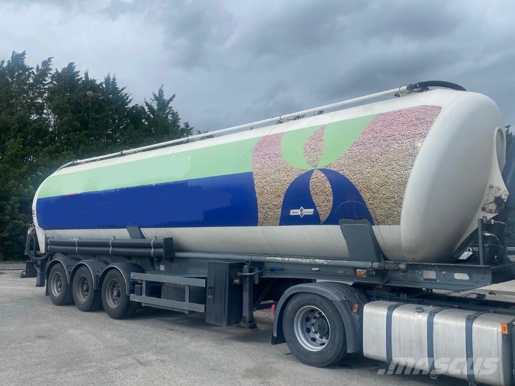 Spitzer SK2460CAL Tanktrailer