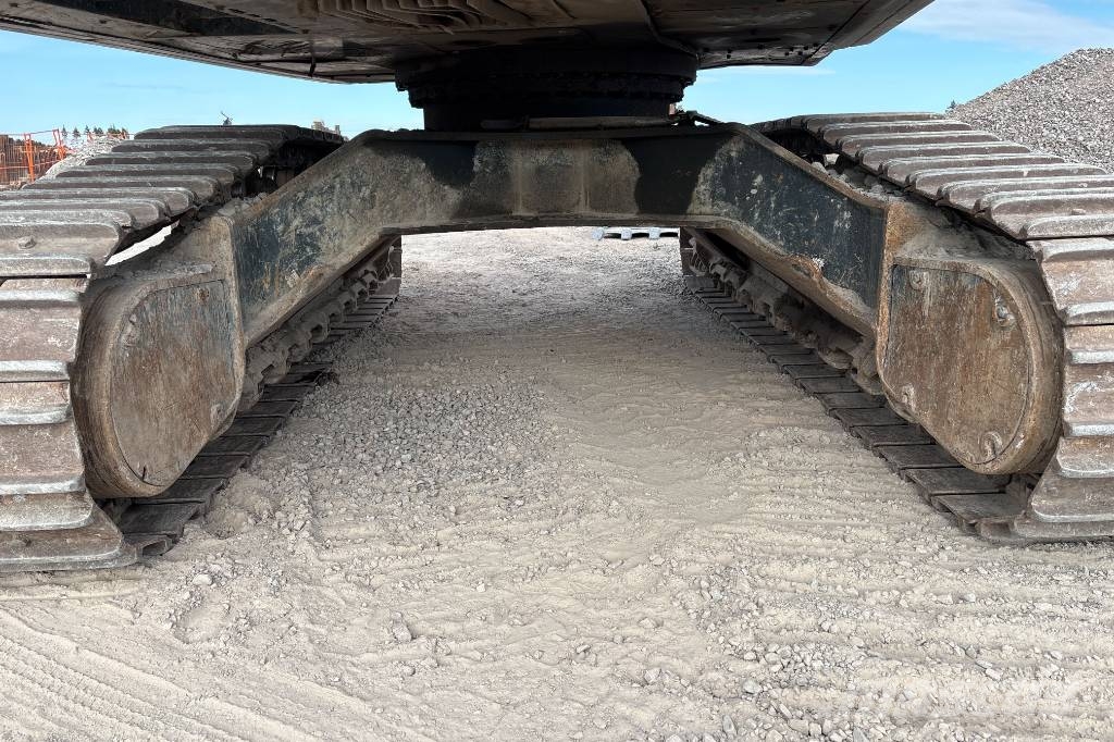 Hyundai HX 260 HW Inkl 3 skopor Bandgrävare