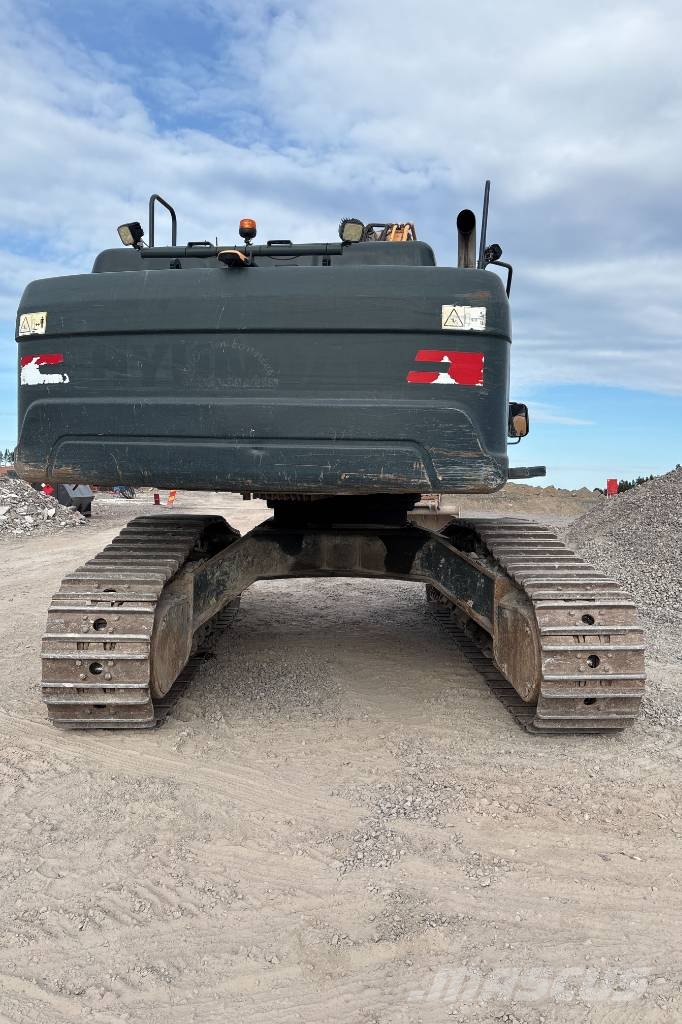 Hyundai HX 260 HW Inkl 3 skopor Bandgrävare