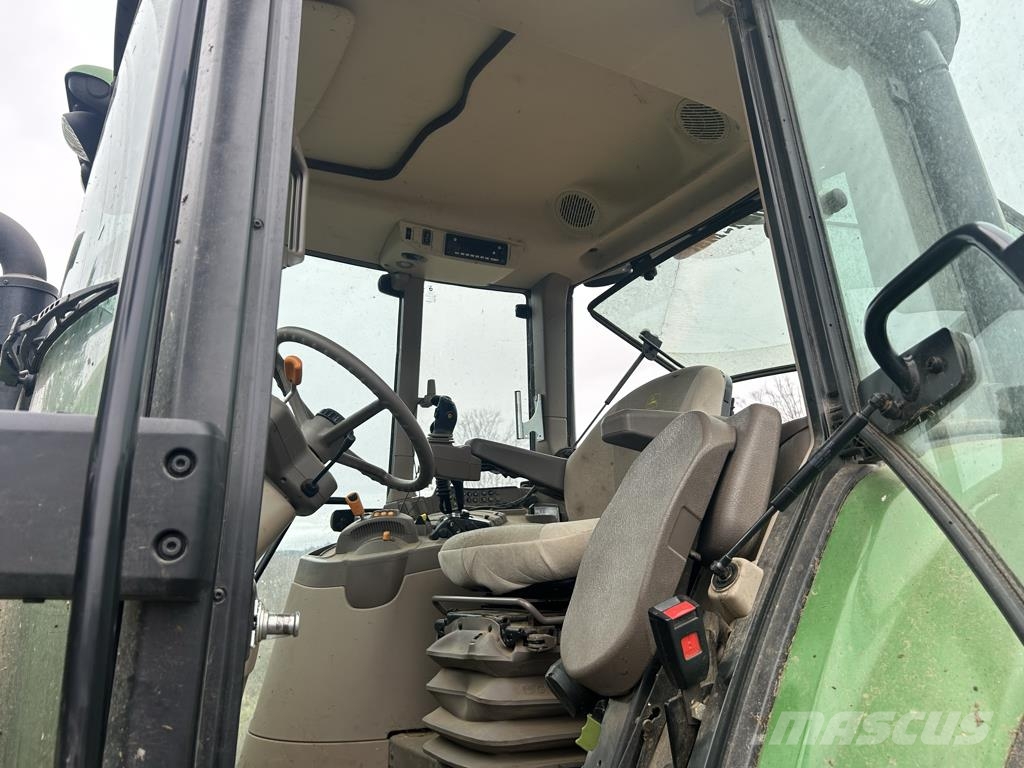 John Deere 6100 M Tractors