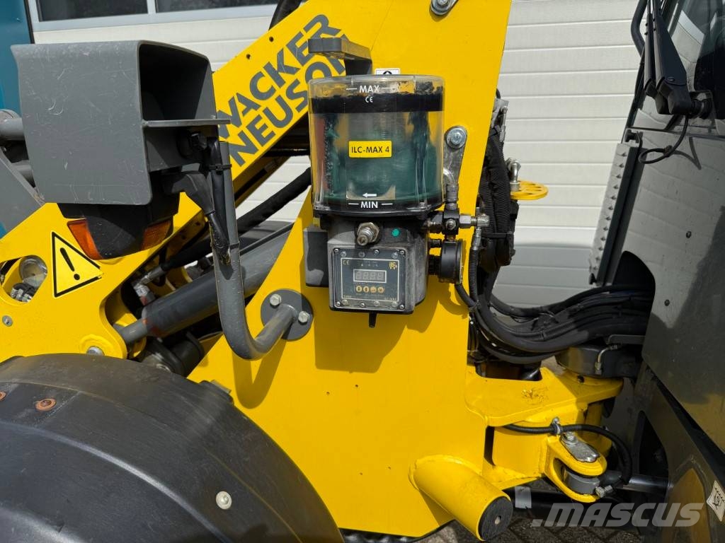 Wacker WL32 Incarcator pe pneuri