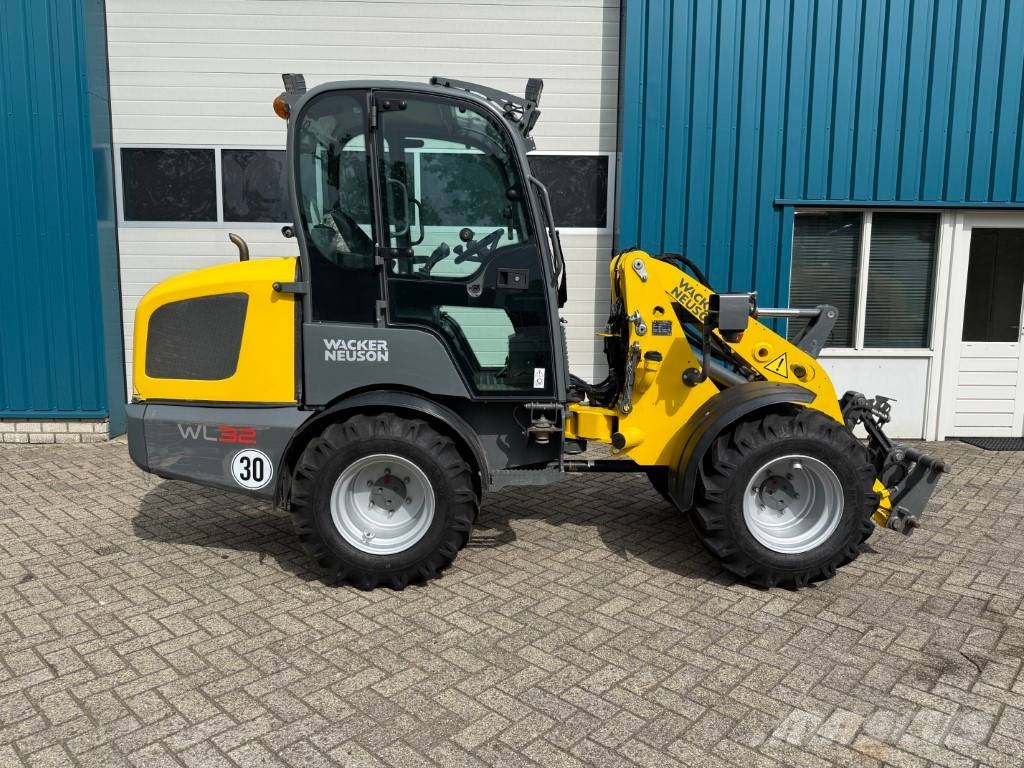 Wacker WL32 Incarcator pe pneuri