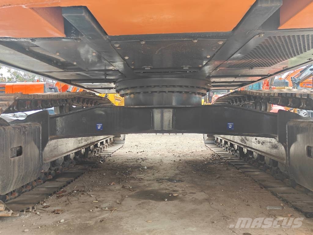 Doosan DX 225 LCA 履带挖掘机