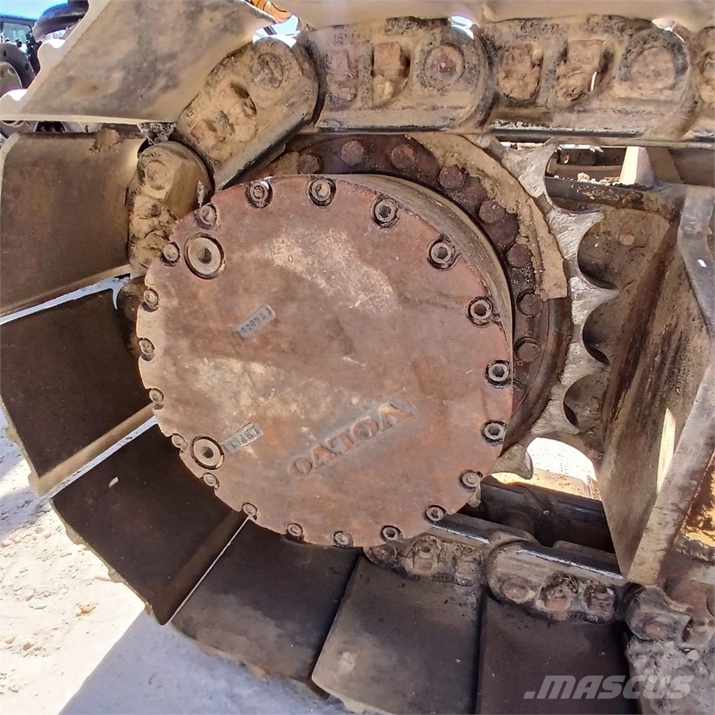Volvo EC220 حفارات زحافة