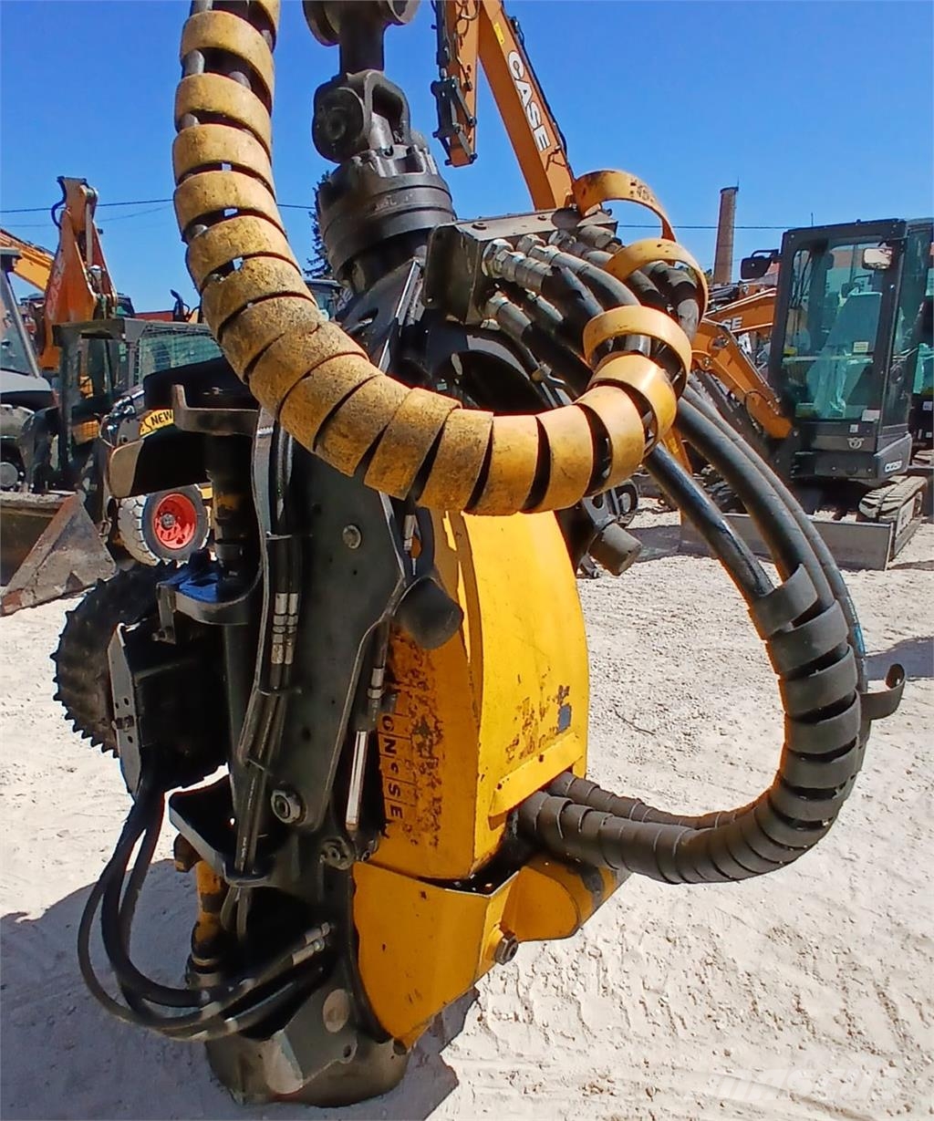 Volvo EC220 حفارات زحافة