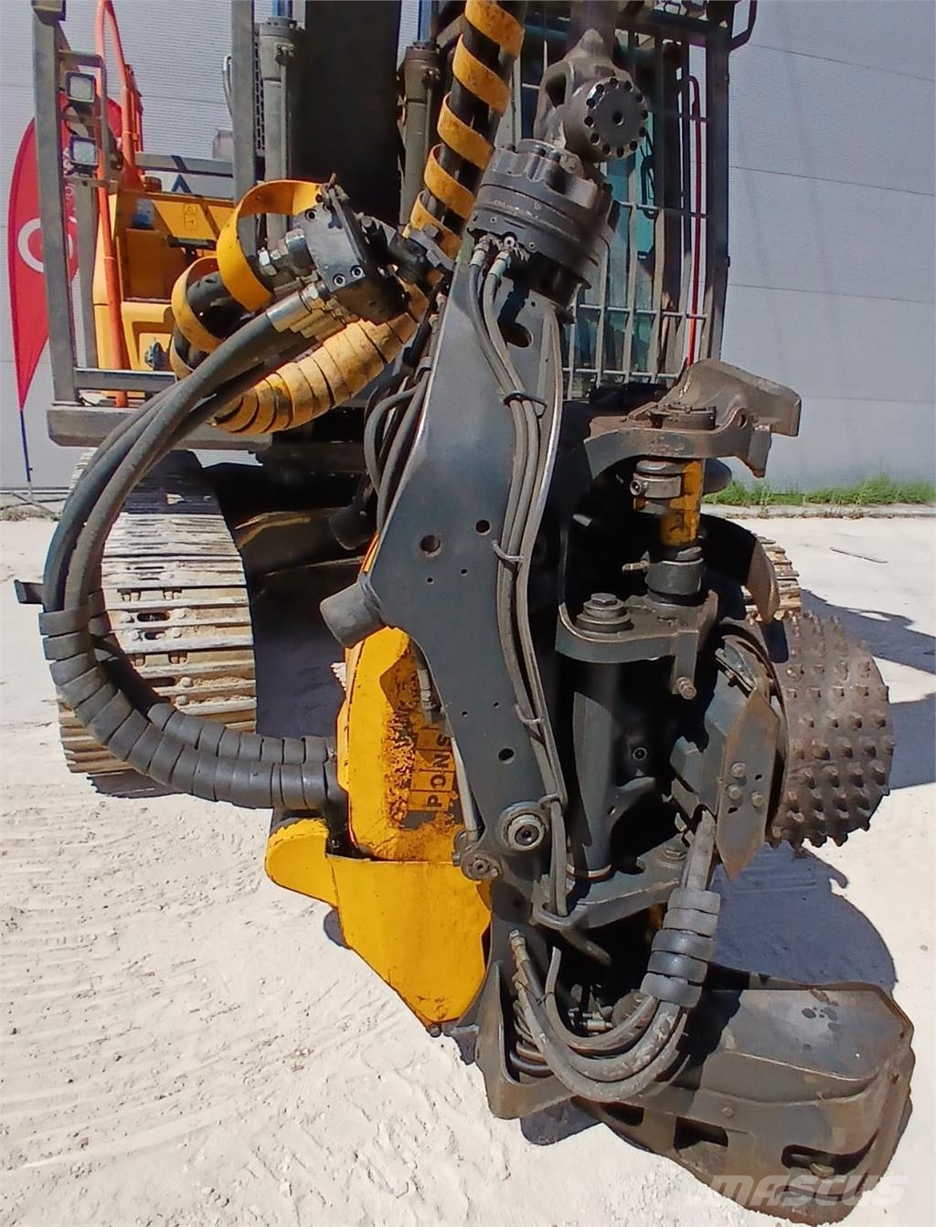 Volvo EC220 حفارات زحافة