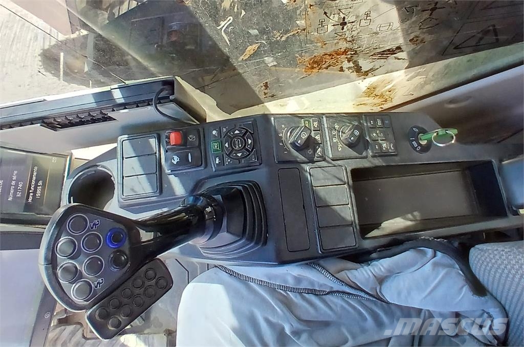 Volvo EC220 حفارات زحافة