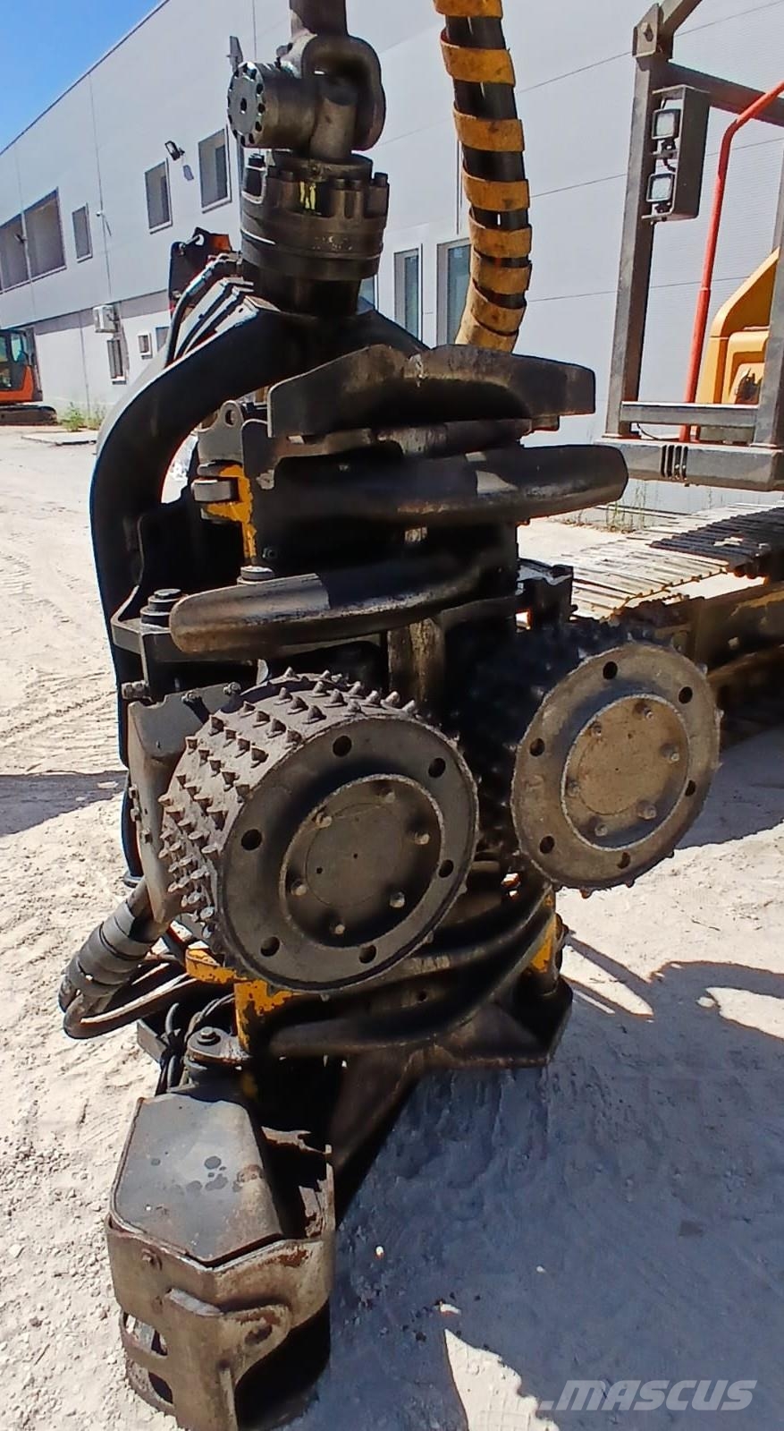 Volvo EC220 حفارات زحافة