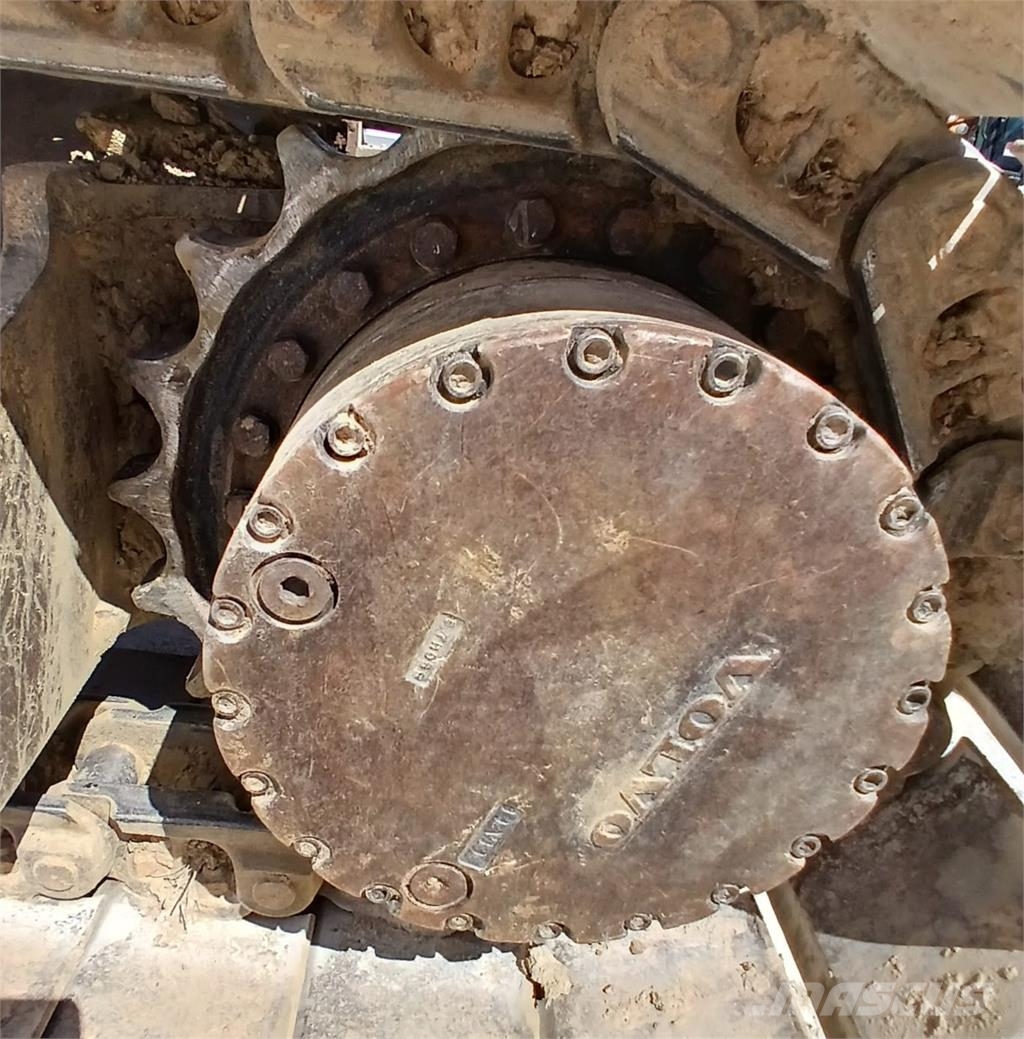 Volvo EC220 حفارات زحافة