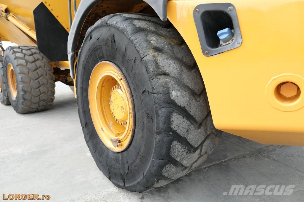 Bell B 30 E Camiones articulados