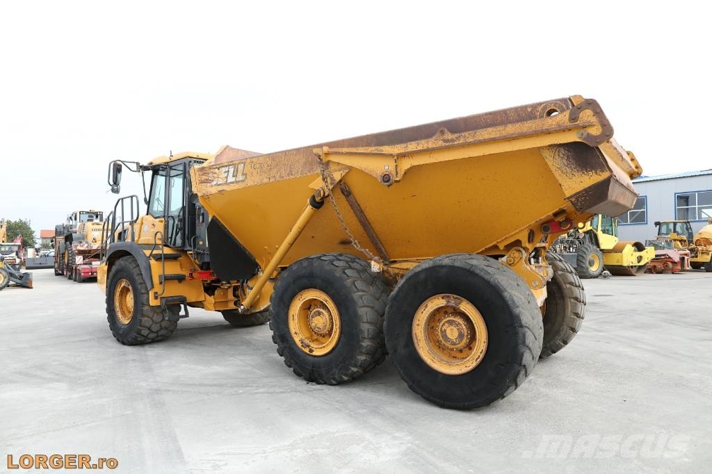 Bell B 30 E Camiones articulados
