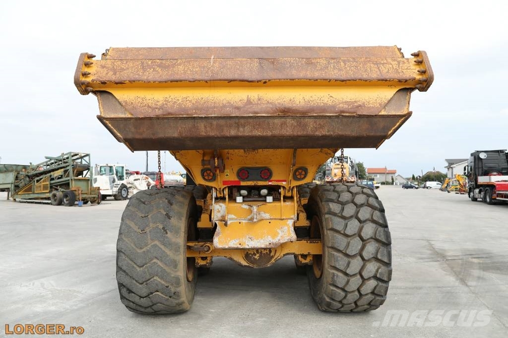 Bell B 30 E Camiones articulados