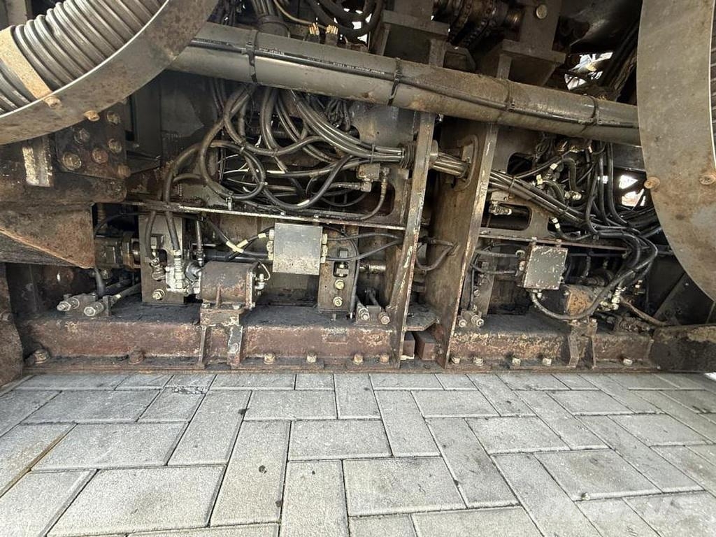 Sumitomo HA 60W-8 Strassenfertiger