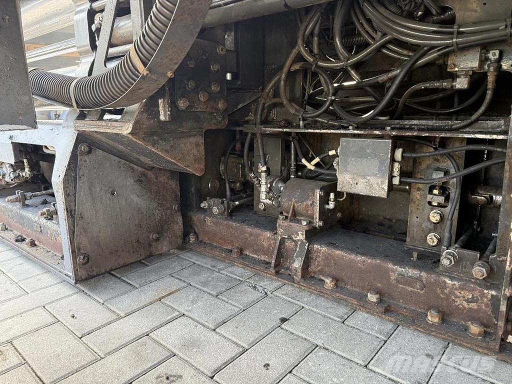 Sumitomo HA 60W-8 Strassenfertiger