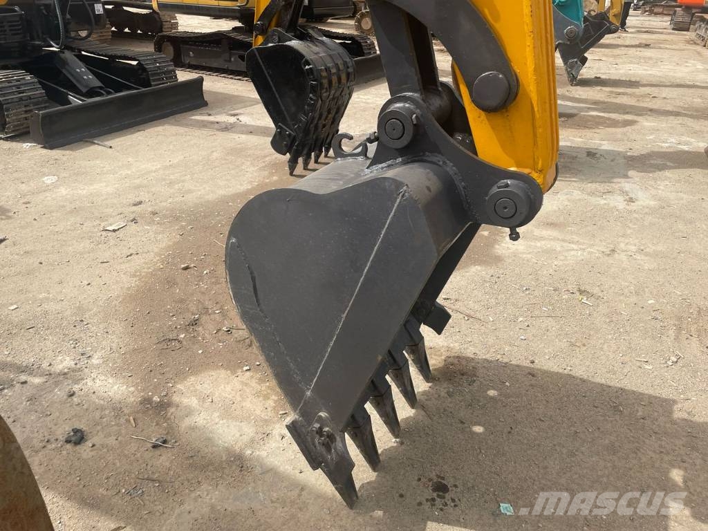XCMG XE 60 DA 小型挖掘机