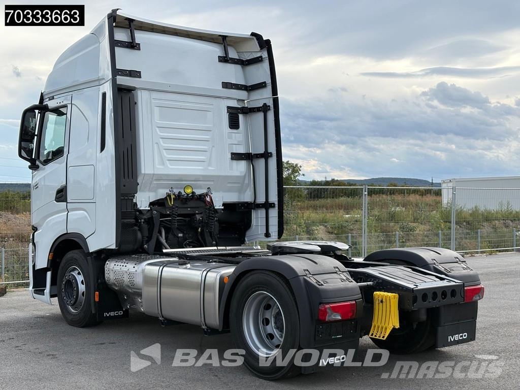 Iveco S-Way 500 4X2 NEW! Retarder 2x tanks Standklima AC Sattelzugmaschinen