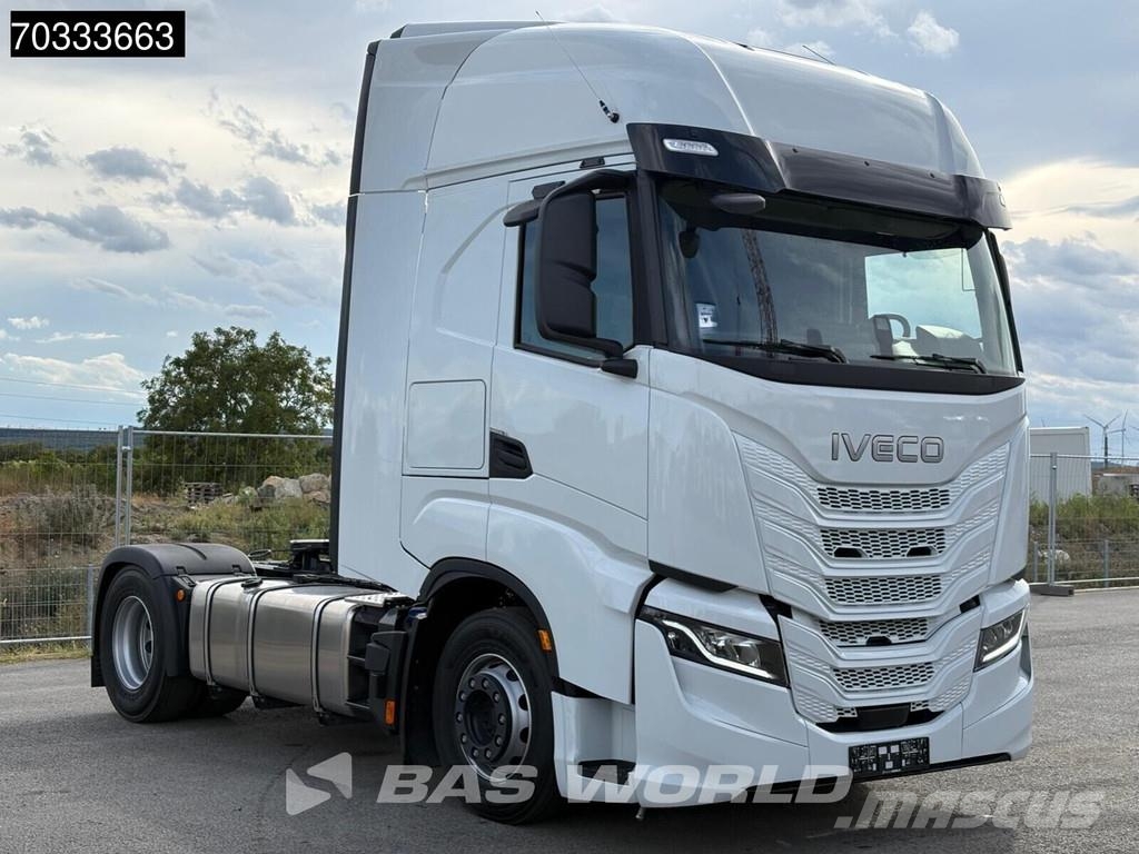 Iveco S-Way 500 4X2 NEW! Retarder 2x tanks Standklima AC Motrici e Trattori Stradali