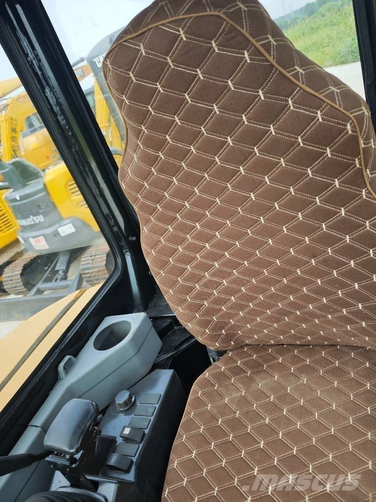 CAT 303.5 E CR 小型挖掘机