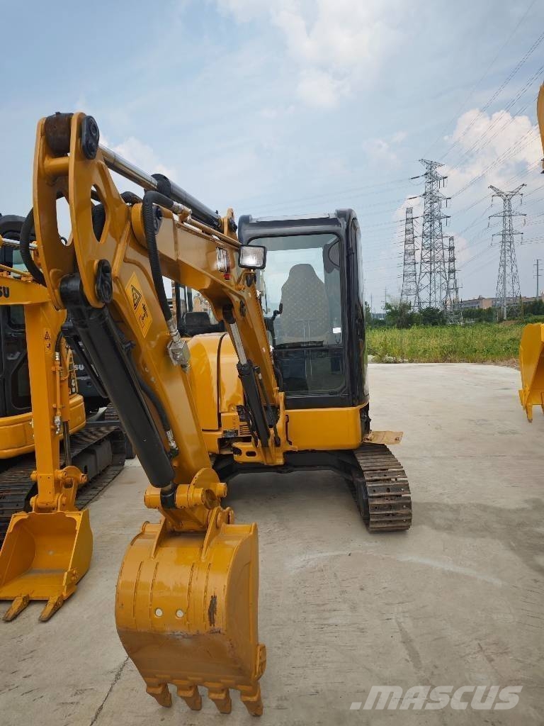 CAT 303.5 E CR 小型挖掘机