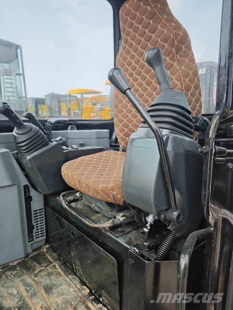 CAT 303.5 E CR 小型挖掘机
