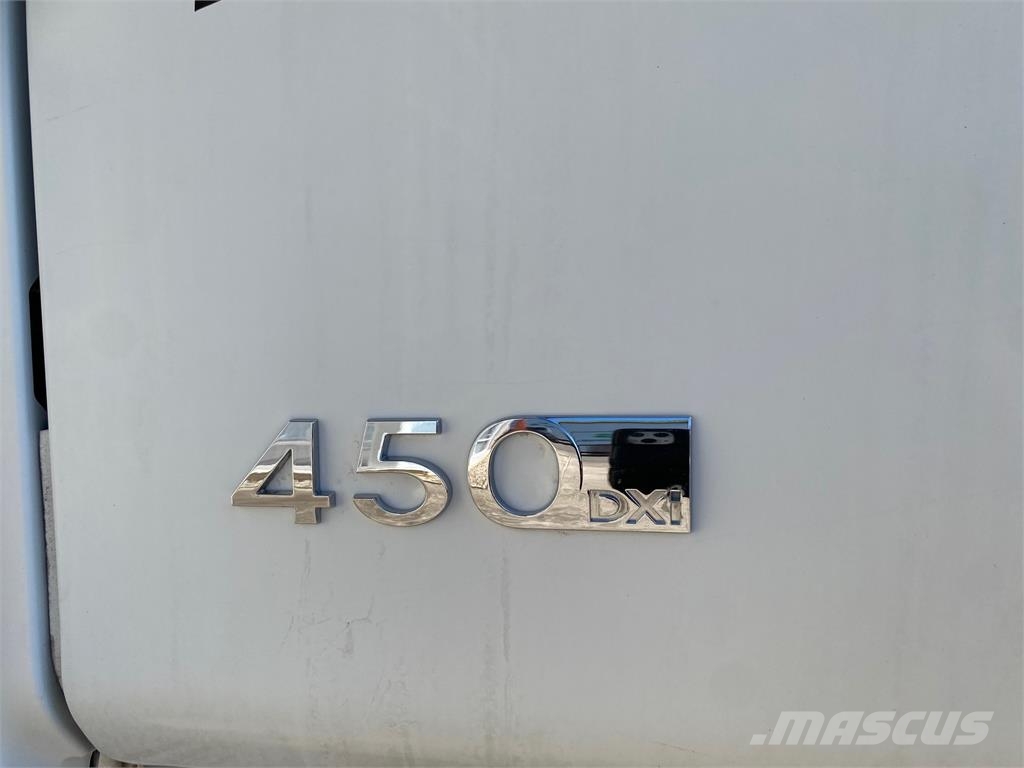 Renault Premium VIN 223 وحدات الجر