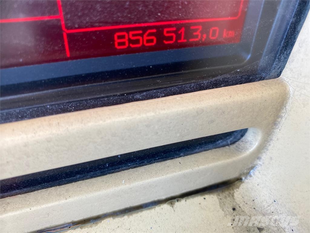 Renault Premium VIN 223 وحدات الجر