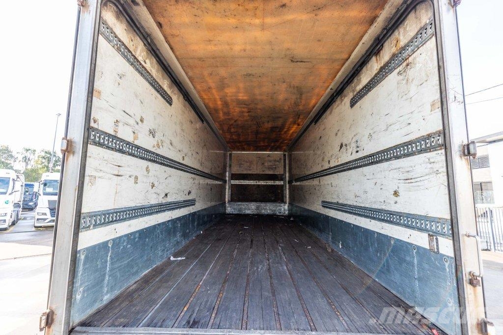 Renault PREMIUM 340 DXI // HAYON DHOLLANDIA Bakwagens met gesloten opbouw