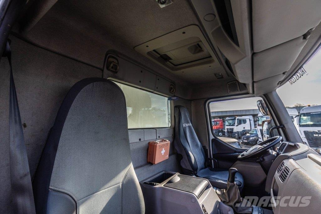 Renault PREMIUM 340 DXI // HAYON DHOLLANDIA Camiones caja cerrada