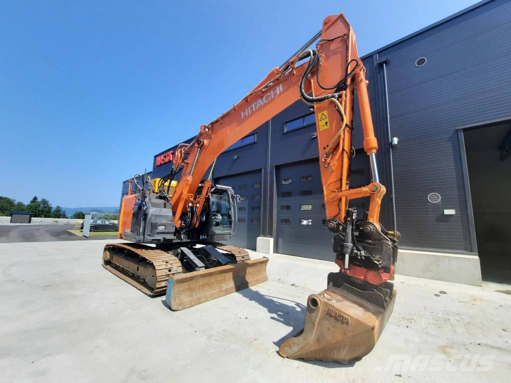Hitachi ZX225USLC-6 Blade Crawler excavators