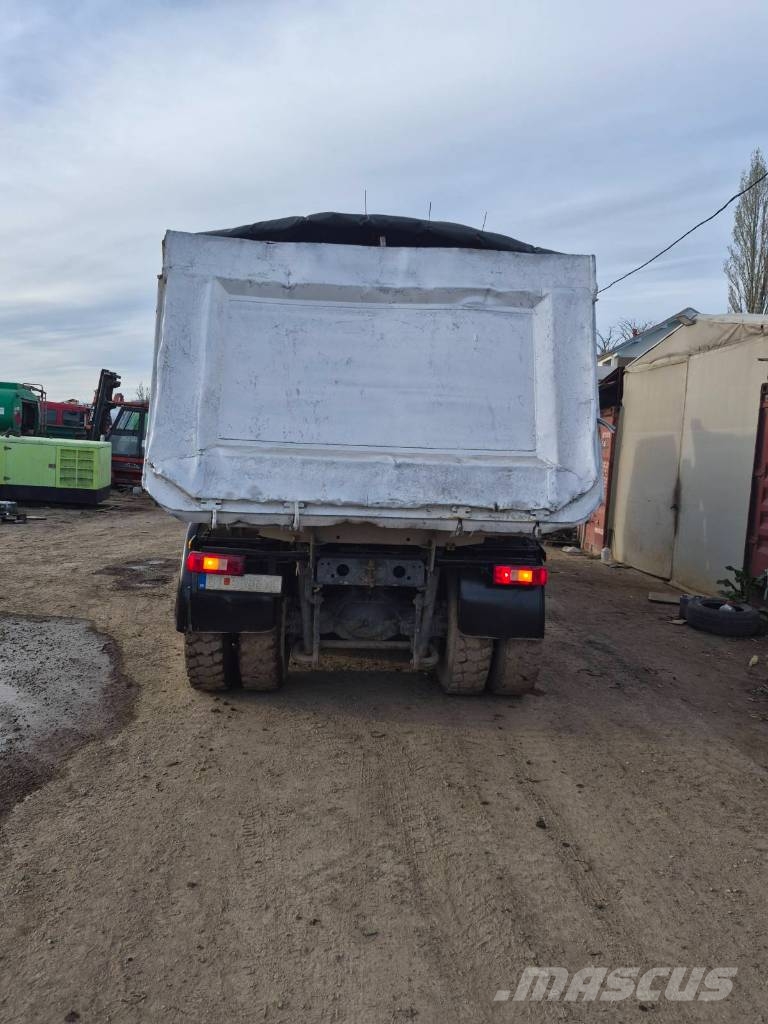 Actros 4141K8x4/4 Skříňová nástavba