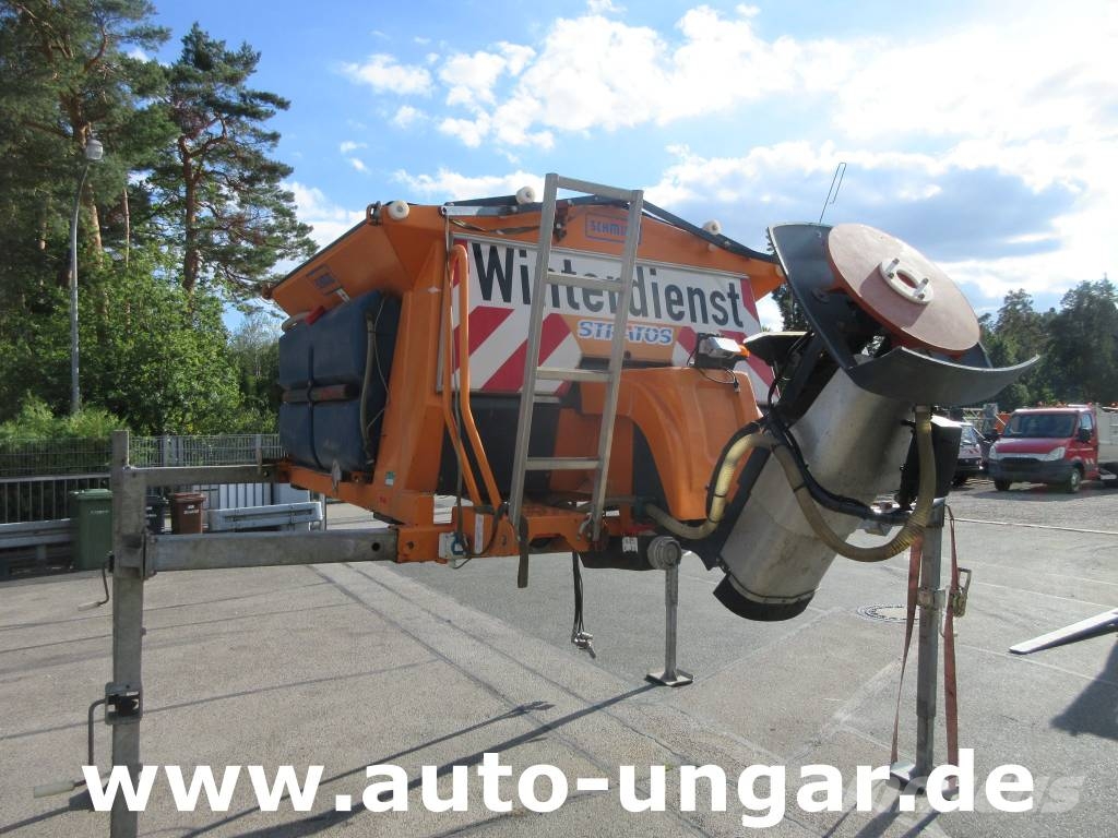 Schmidt Stratos S17 1.7m³ Salzstreuer + 880l Sole Unimog Zand- en zoutstrooimachines
