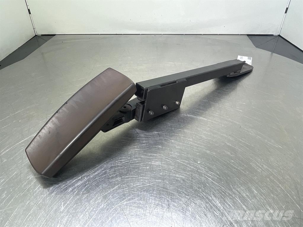 Liebherr L524-93014454-Arm rest right/Armlehne rechts Kabíny a interiér