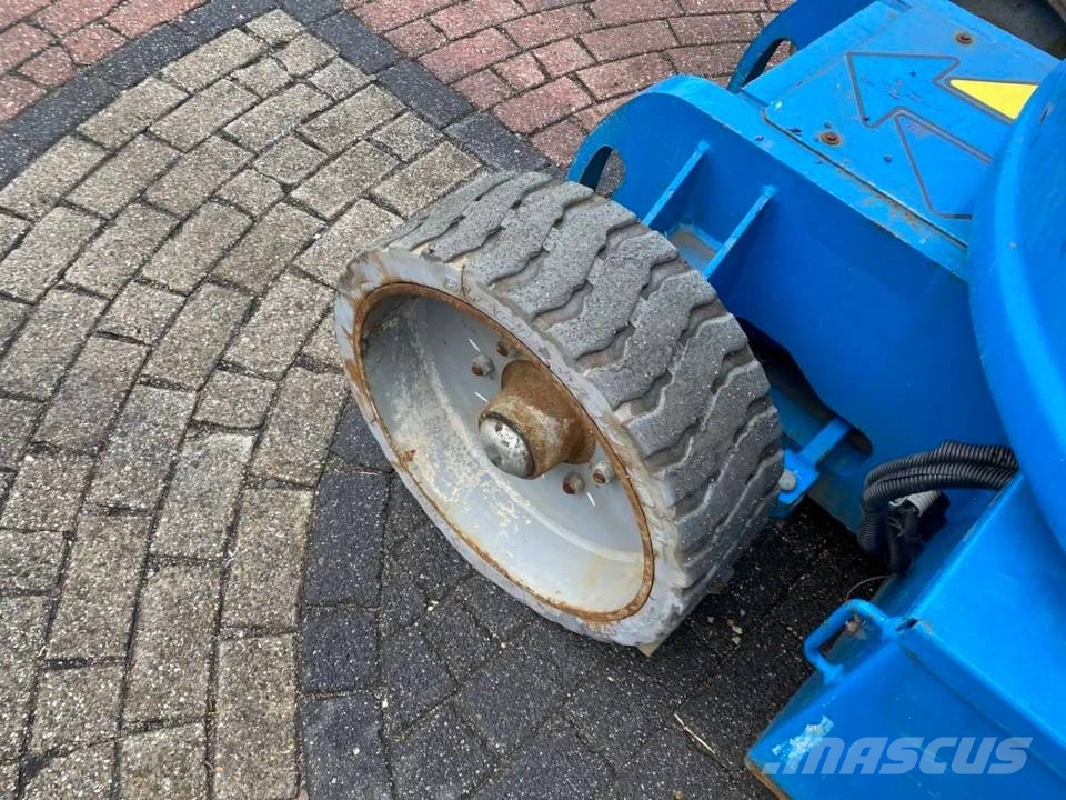 Genie Z 30/20 N RJ Iseliikuvad poomtõstukid