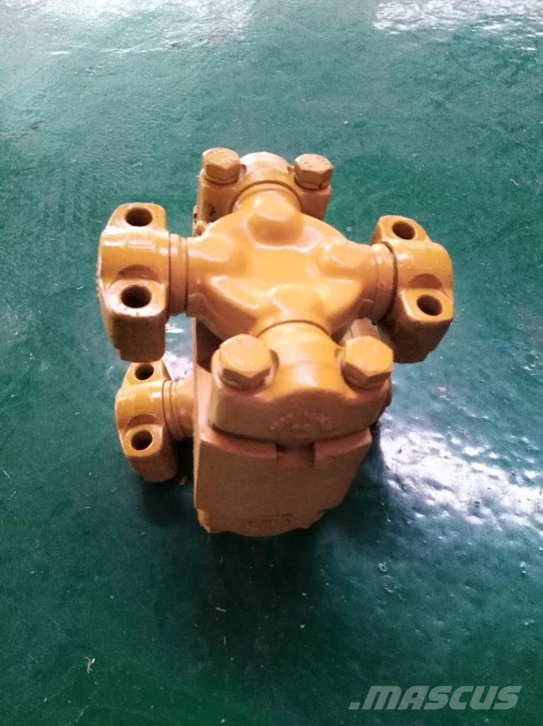 Komatsu D65EX-12 universal joint assy 14X-11-11200 Getriebe