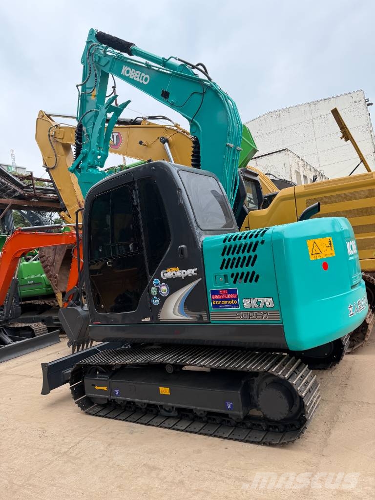 Kobelco SK 75 3000 units excavators in stock Midi bagri 7t – 12t