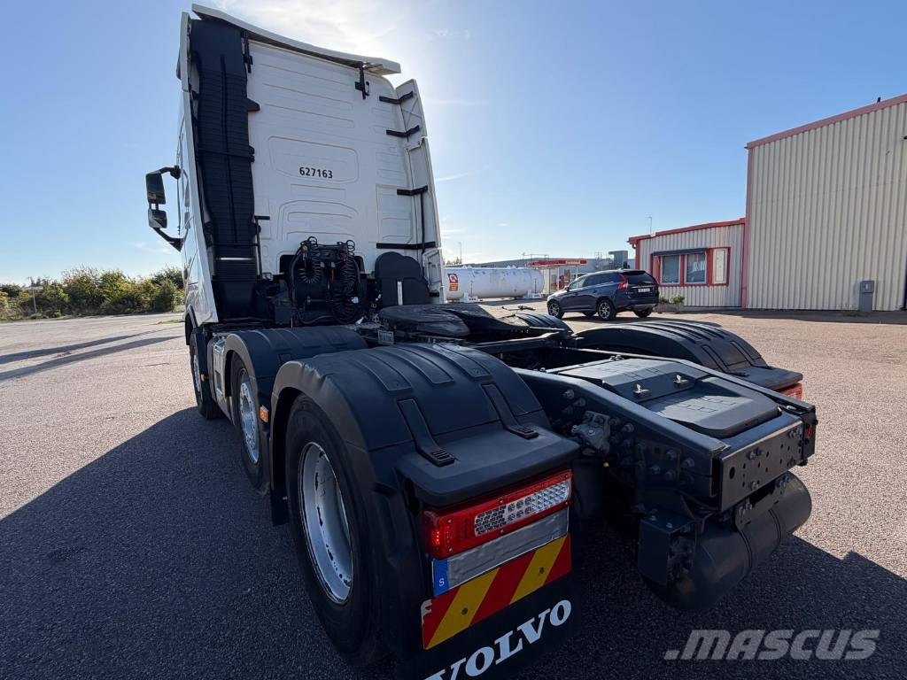 Volvo FH13 460 6x2 I-Save Facelift Serie nr 2050 Nyergesvontatók