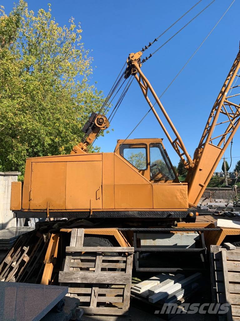 Liebherr DŹWIG POLAN 16T z 1989 roku Mini cranes