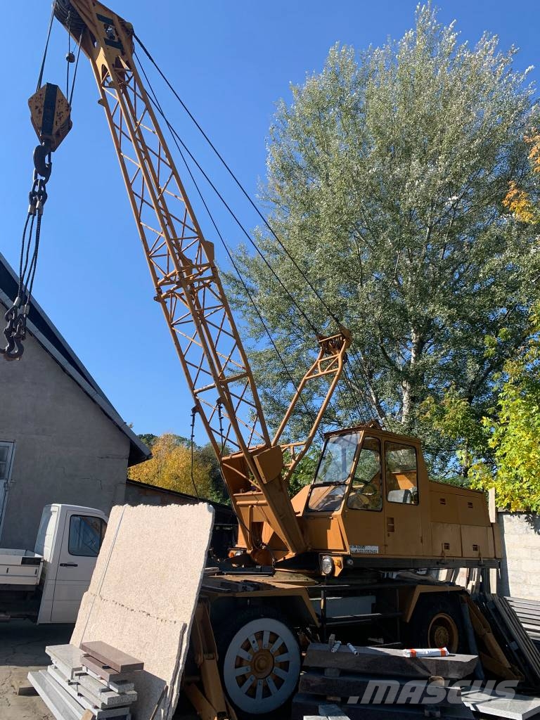 Liebherr DŹWIG POLAN 16T z 1989 roku Mini cranes