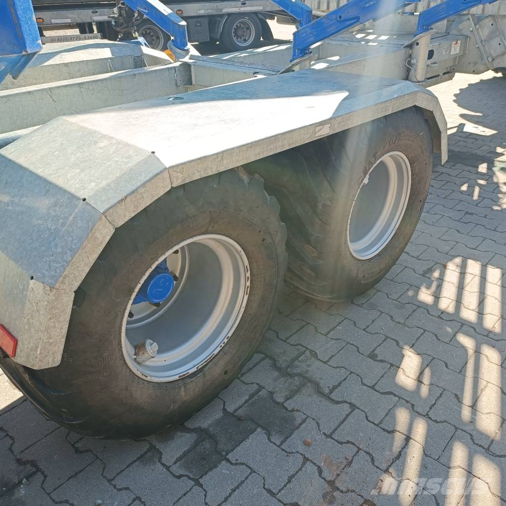 Binderberger RW 12 Alpin Rückewagen Forst Kaatokasauskoneet