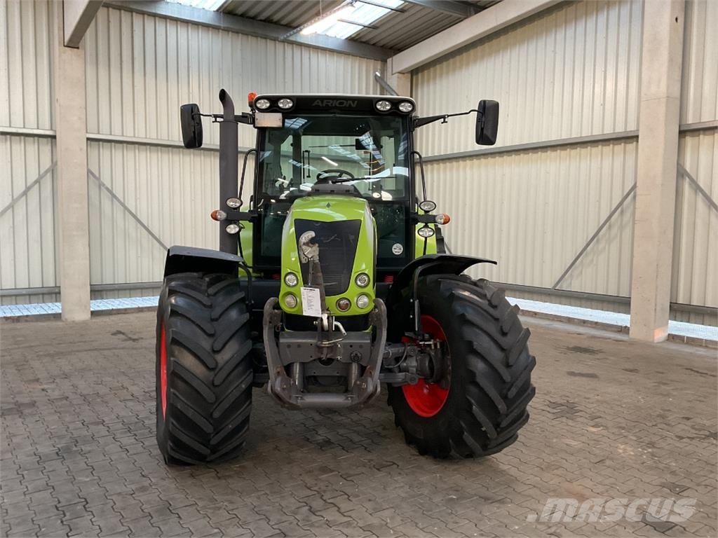 CLAAS Arion 620 الجرارات