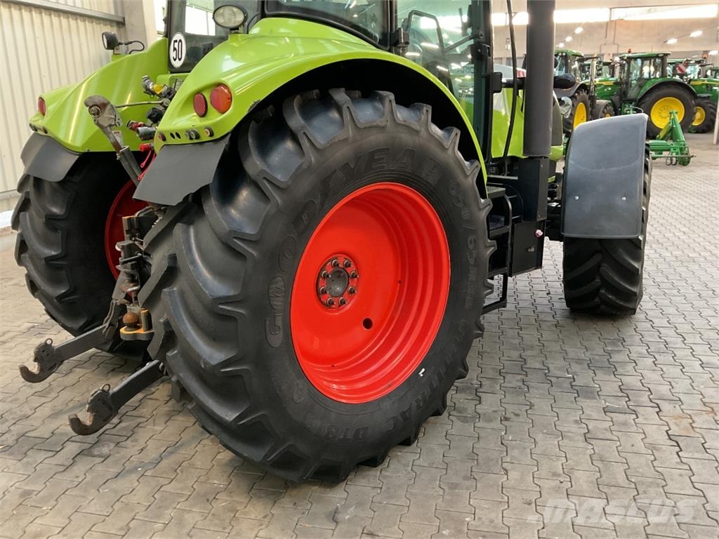 CLAAS Arion 620 الجرارات