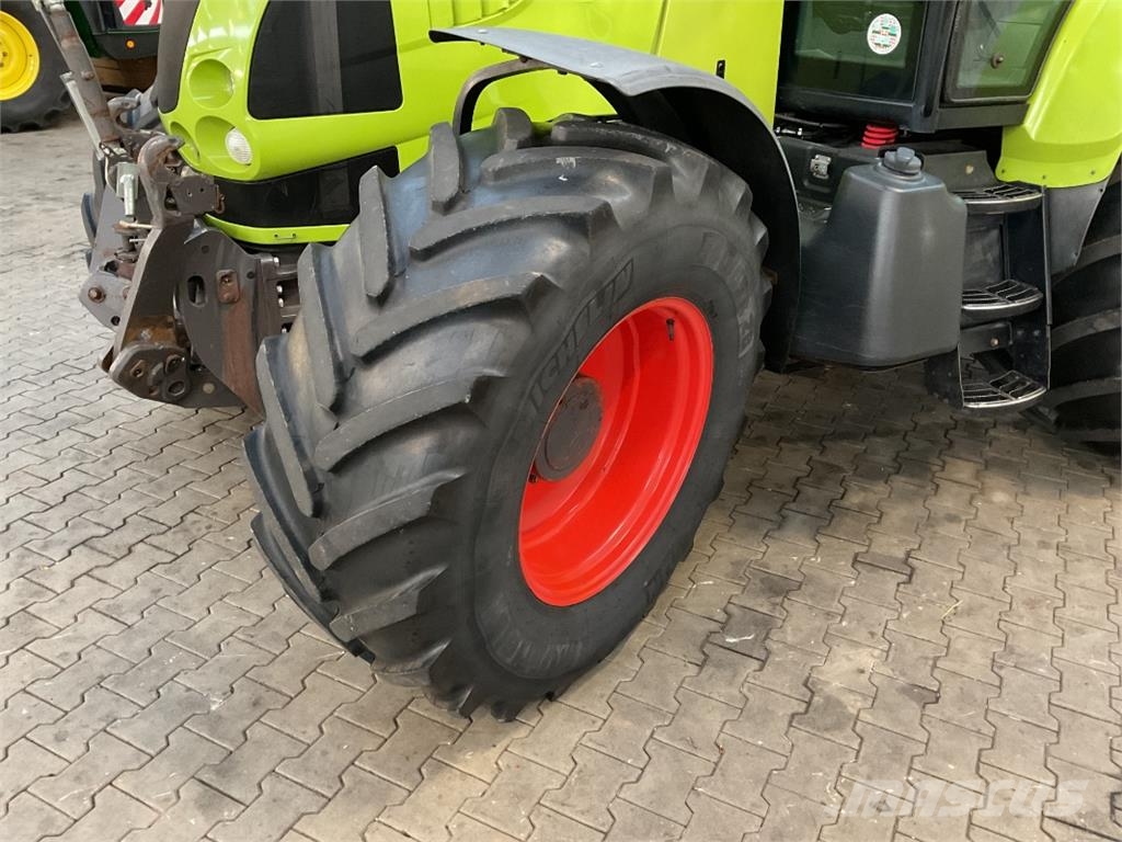 CLAAS Arion 620 الجرارات