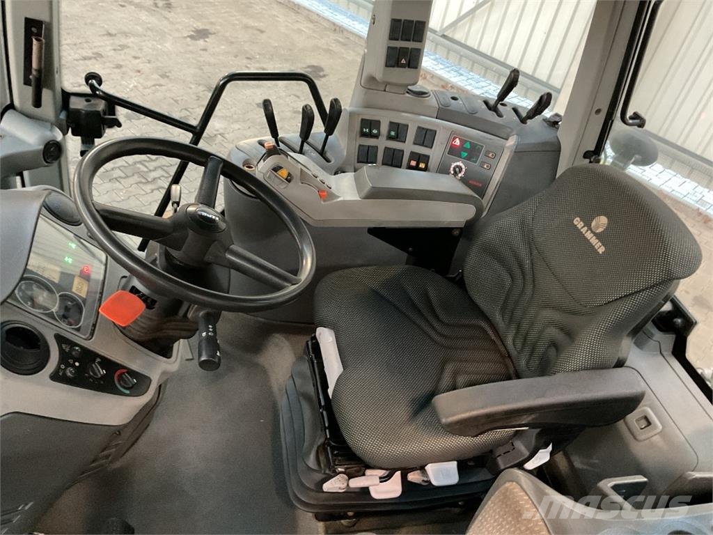 CLAAS Arion 620 الجرارات